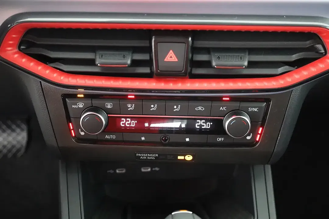 SEAT Ibiza - Thumbnail 11