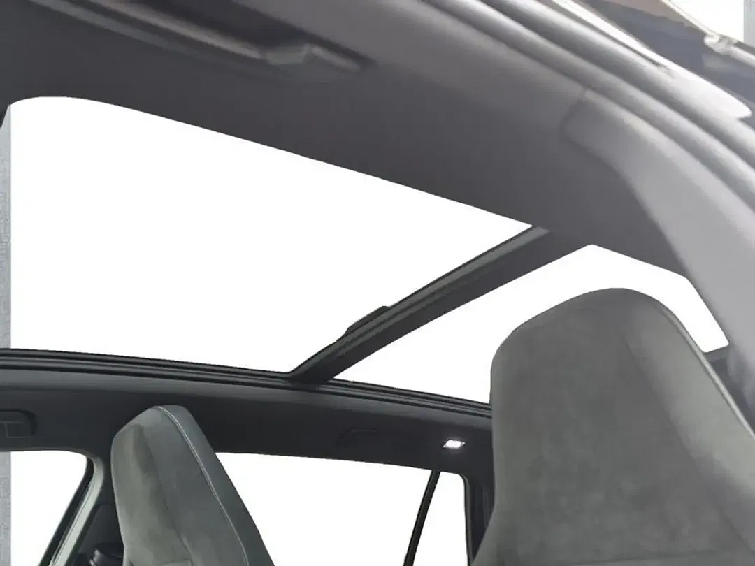 Volkswagen Golf - Thumbnail 3