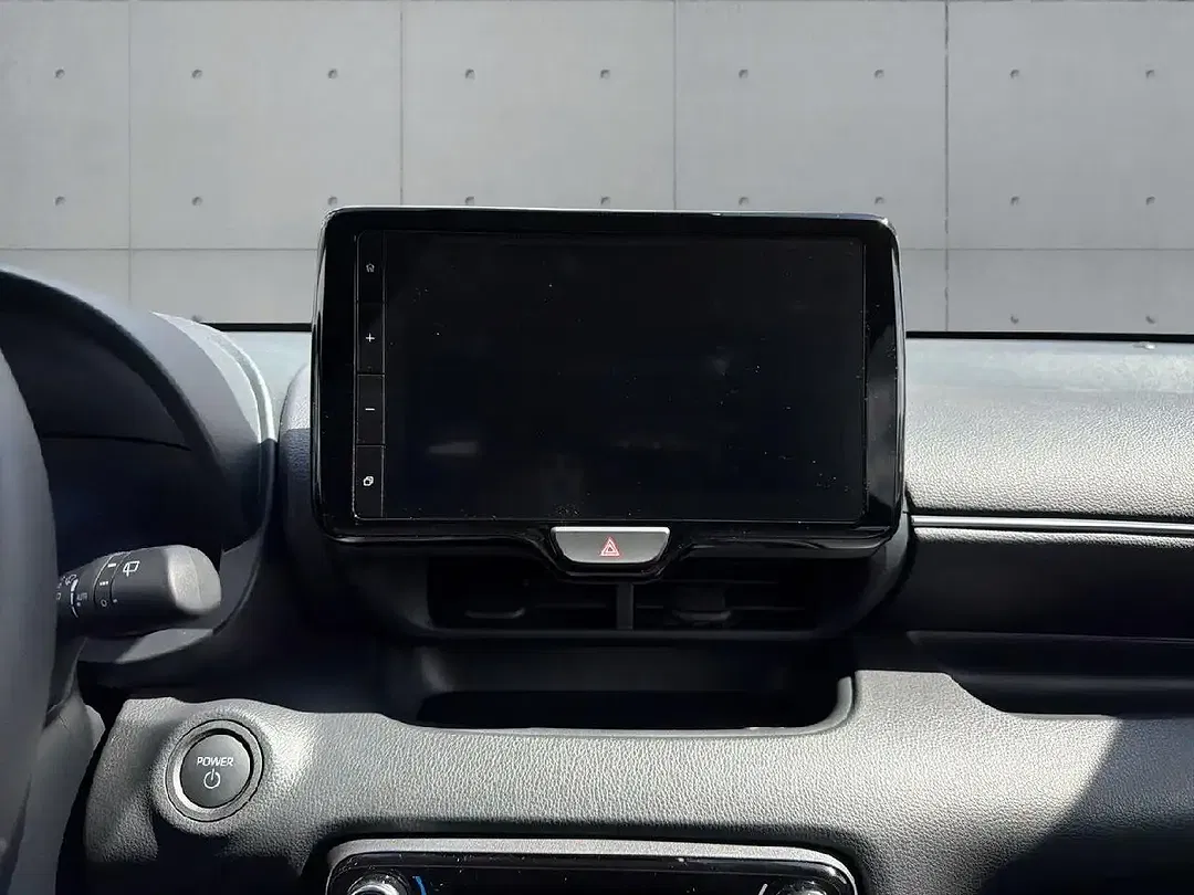 Toyota Yaris - Thumbnail 15