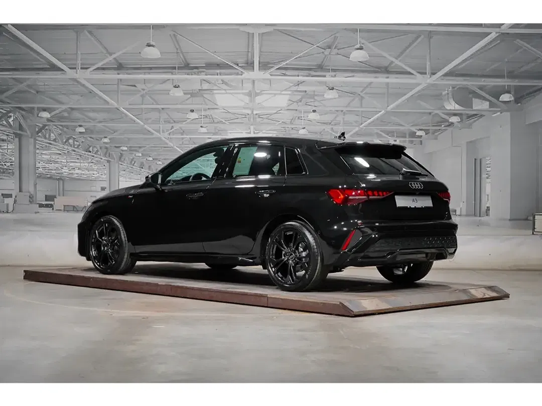 Audi A3 - Thumbnail 2