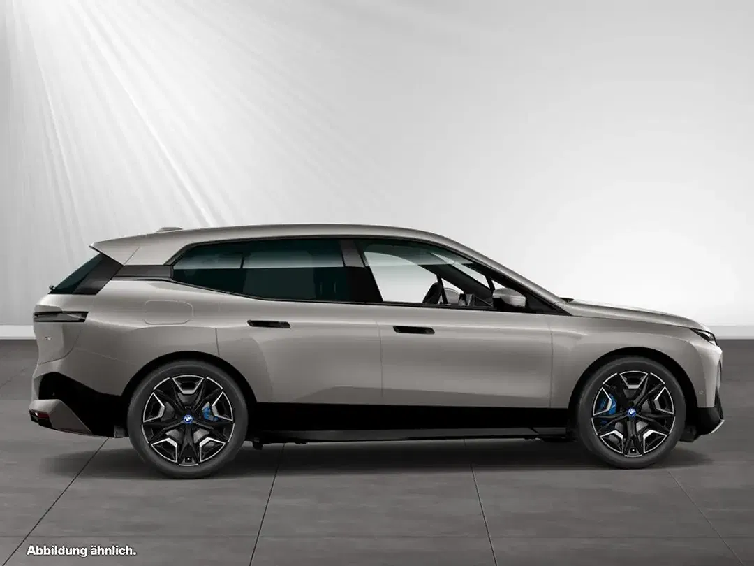 BMW iX - Thumbnail 8