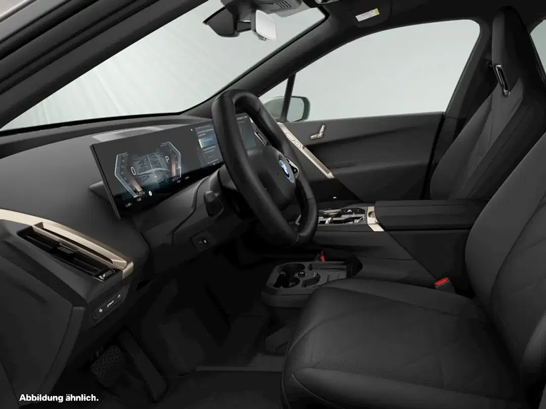 BMW iX - Thumbnail 3