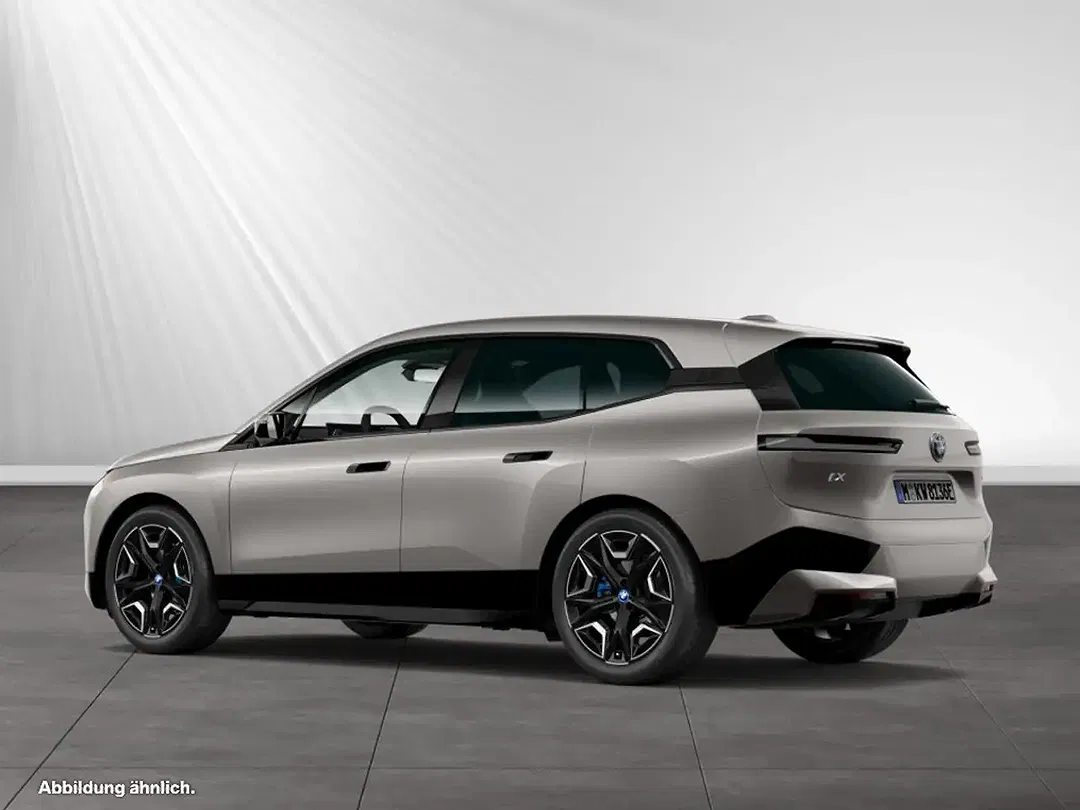 BMW iX - Thumbnail 6