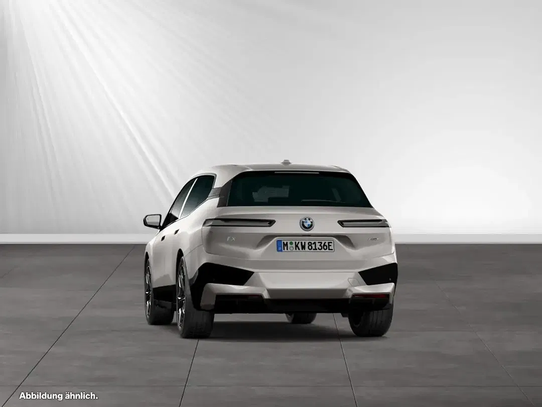 BMW iX - Thumbnail 7