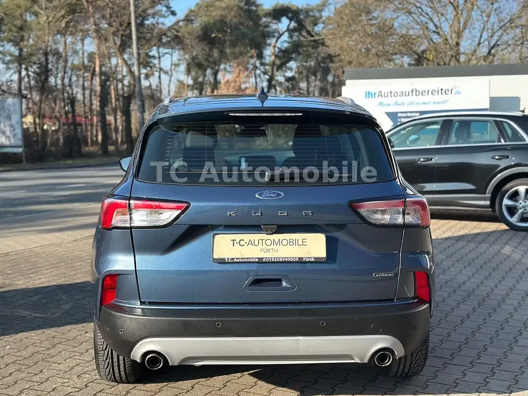 Ford Kuga - Thumbnail 3
