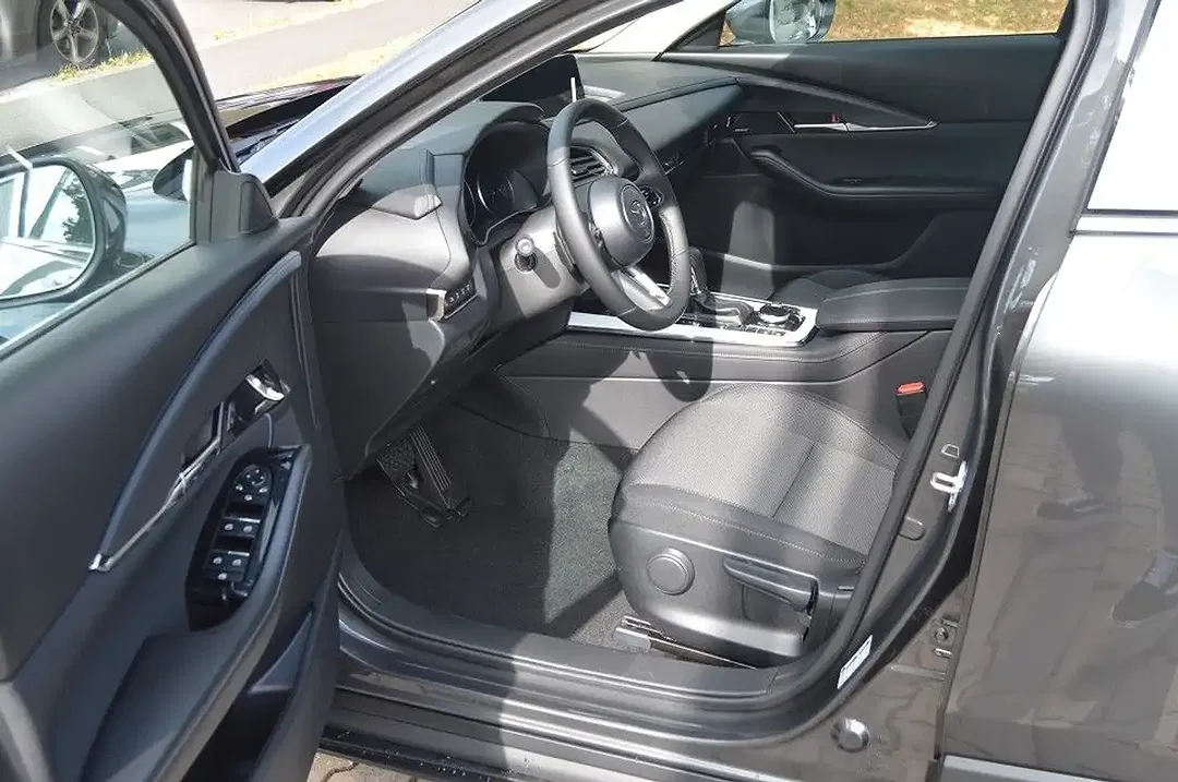 Mazda CX-30 - Thumbnail 10