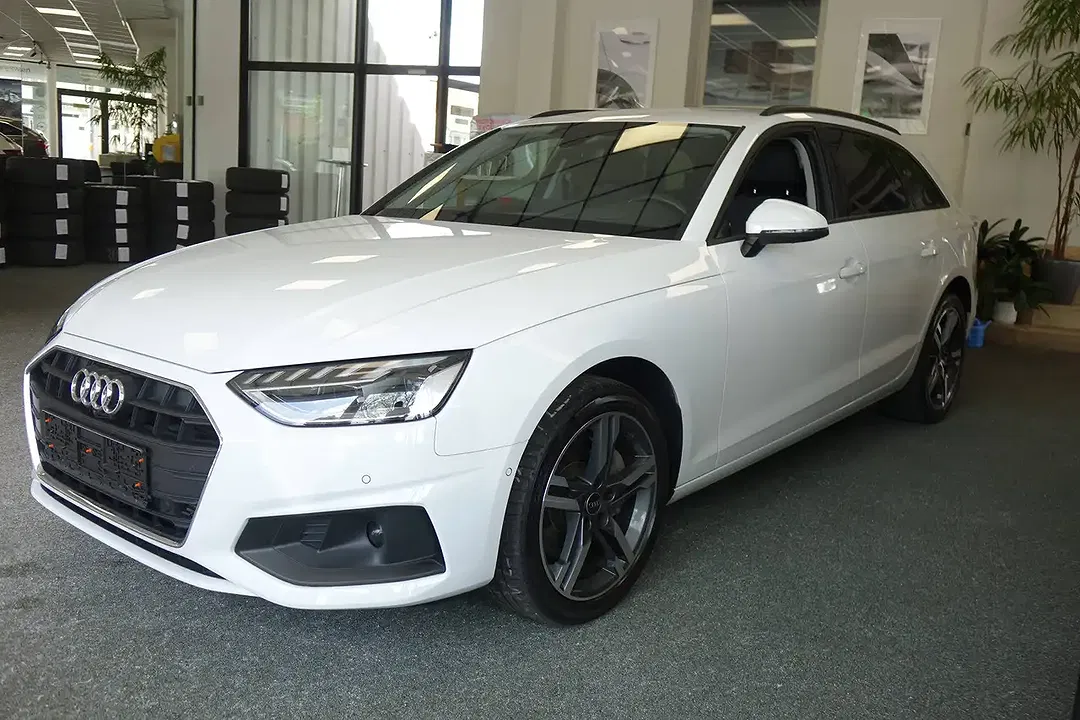 Audi A4 - Thumbnail 3