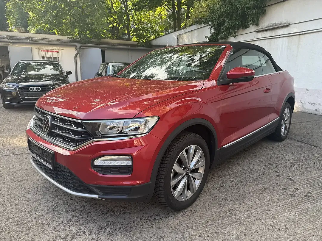 Volkswagen T-Roc - Thumbnail 1