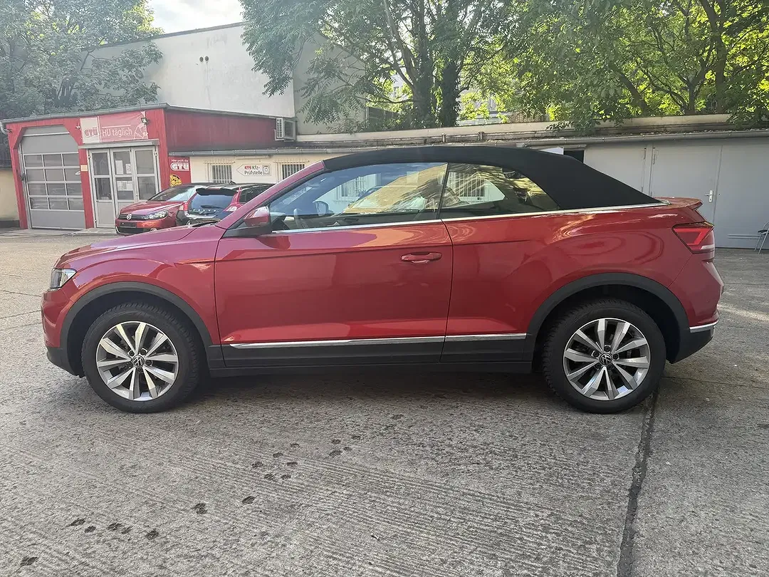 Volkswagen T-Roc - Thumbnail 6