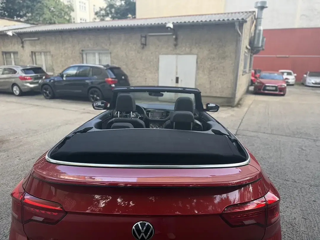 Volkswagen T-Roc - Thumbnail 7