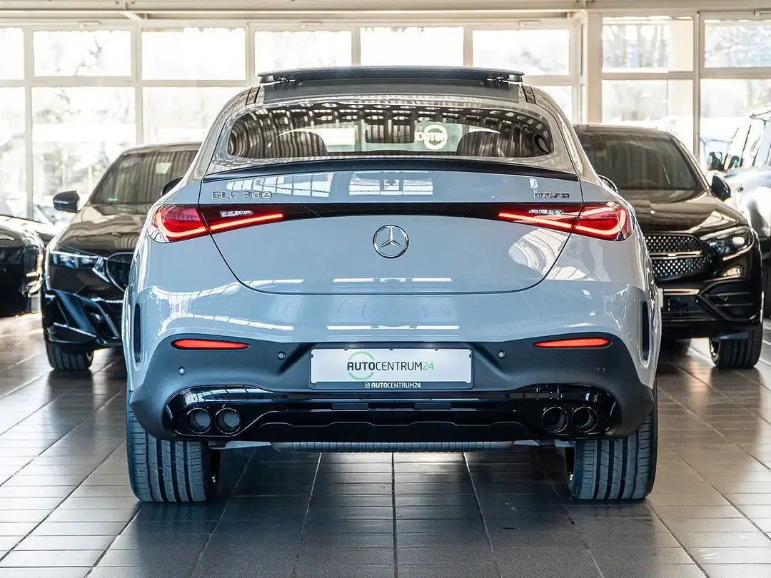 Mercedes-Benz GLC 300 - Thumbnail 11