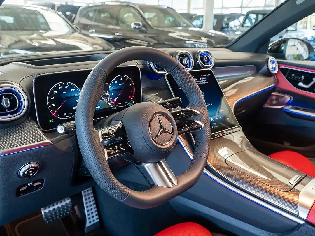 Mercedes-Benz GLC 300 - Thumbnail 15