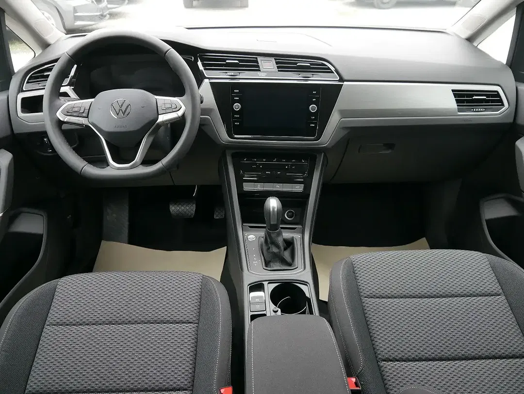 Volkswagen Touran - Thumbnail 12