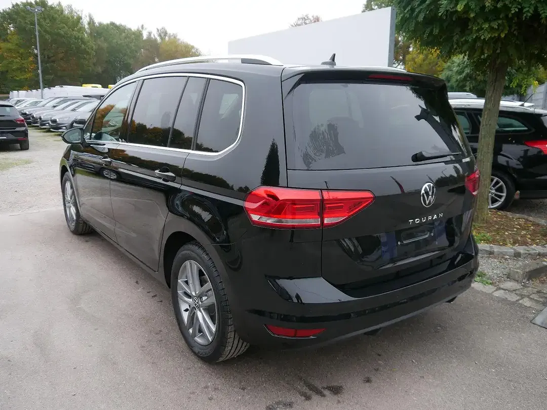 Volkswagen Touran - Thumbnail 5