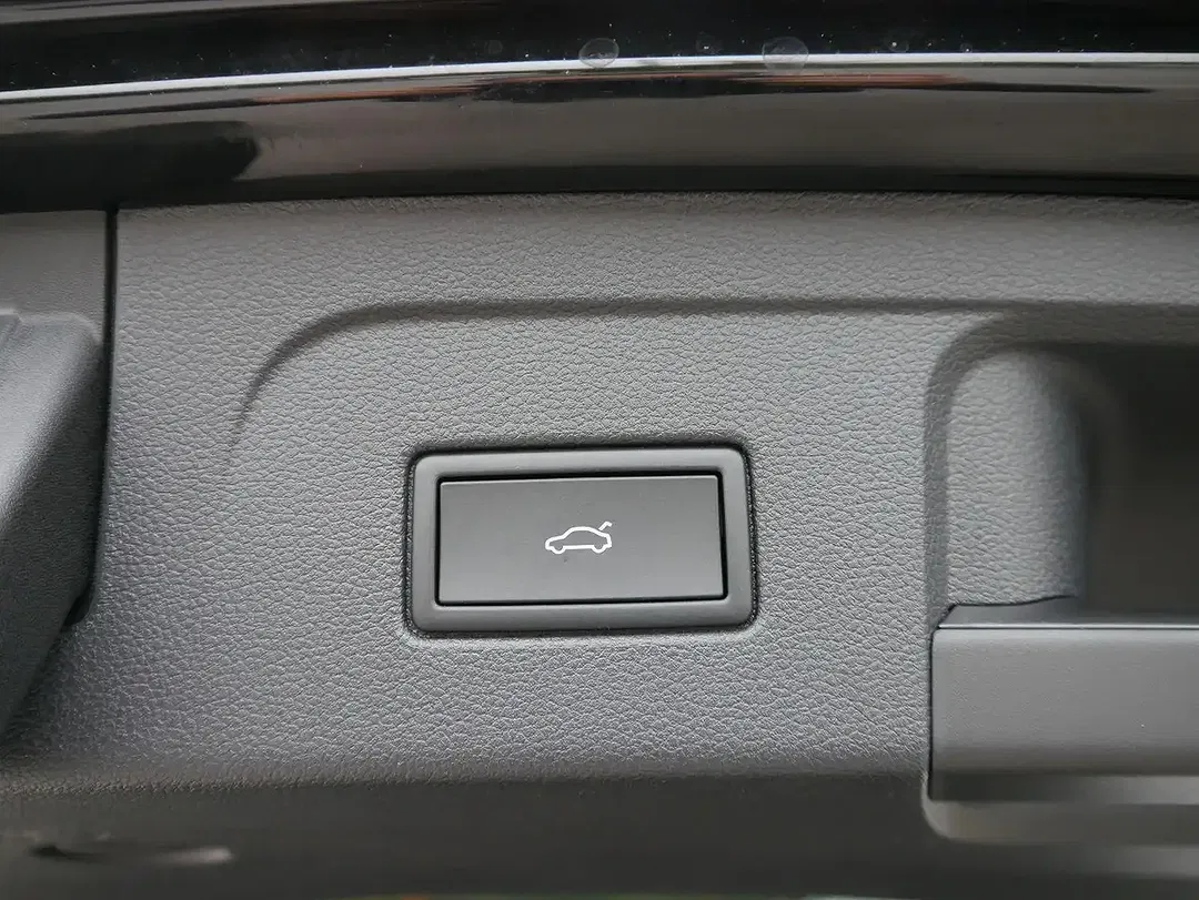 Volkswagen Touran - Thumbnail 7