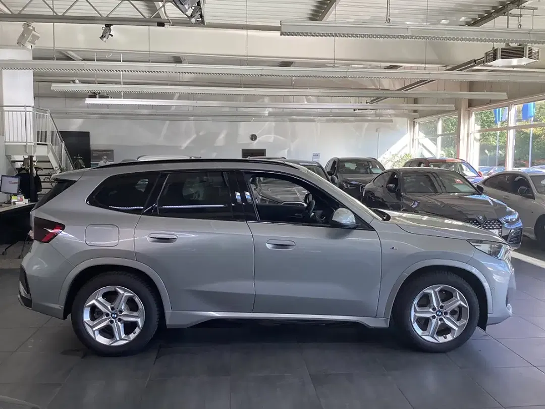 BMW X1 - Thumbnail 6