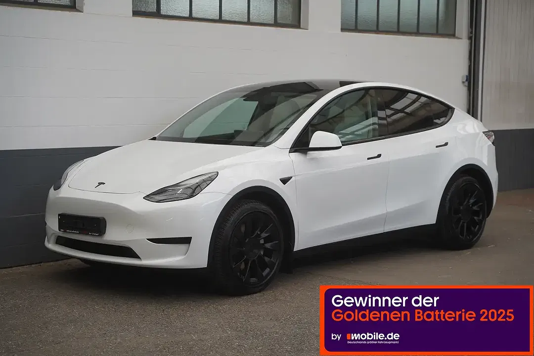 Tesla Model Y RWD Standard Range - foto 1
