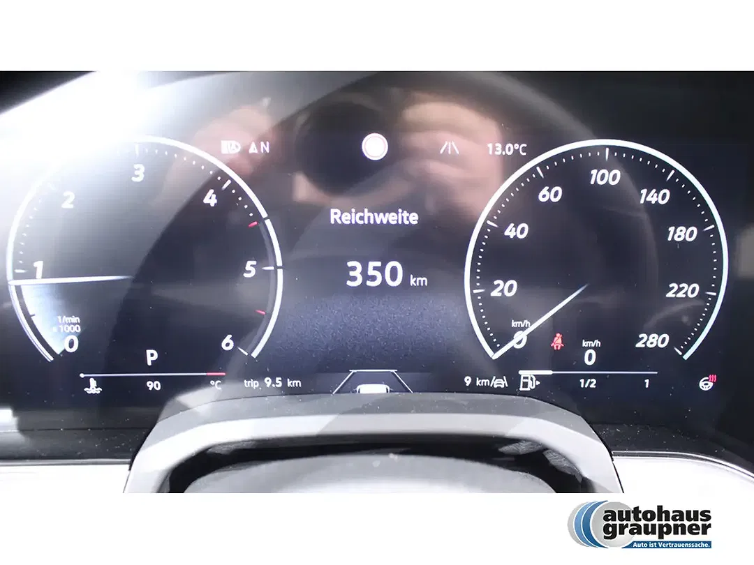 Volkswagen Touareg - Thumbnail 9