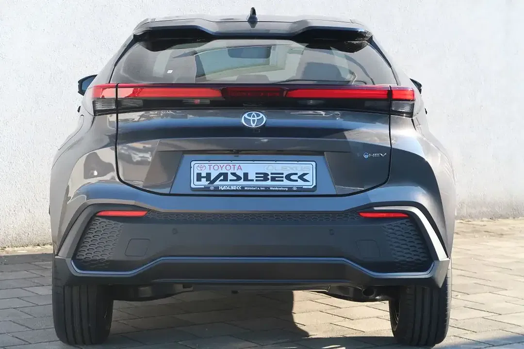 Toyota C-HR - Thumbnail 4