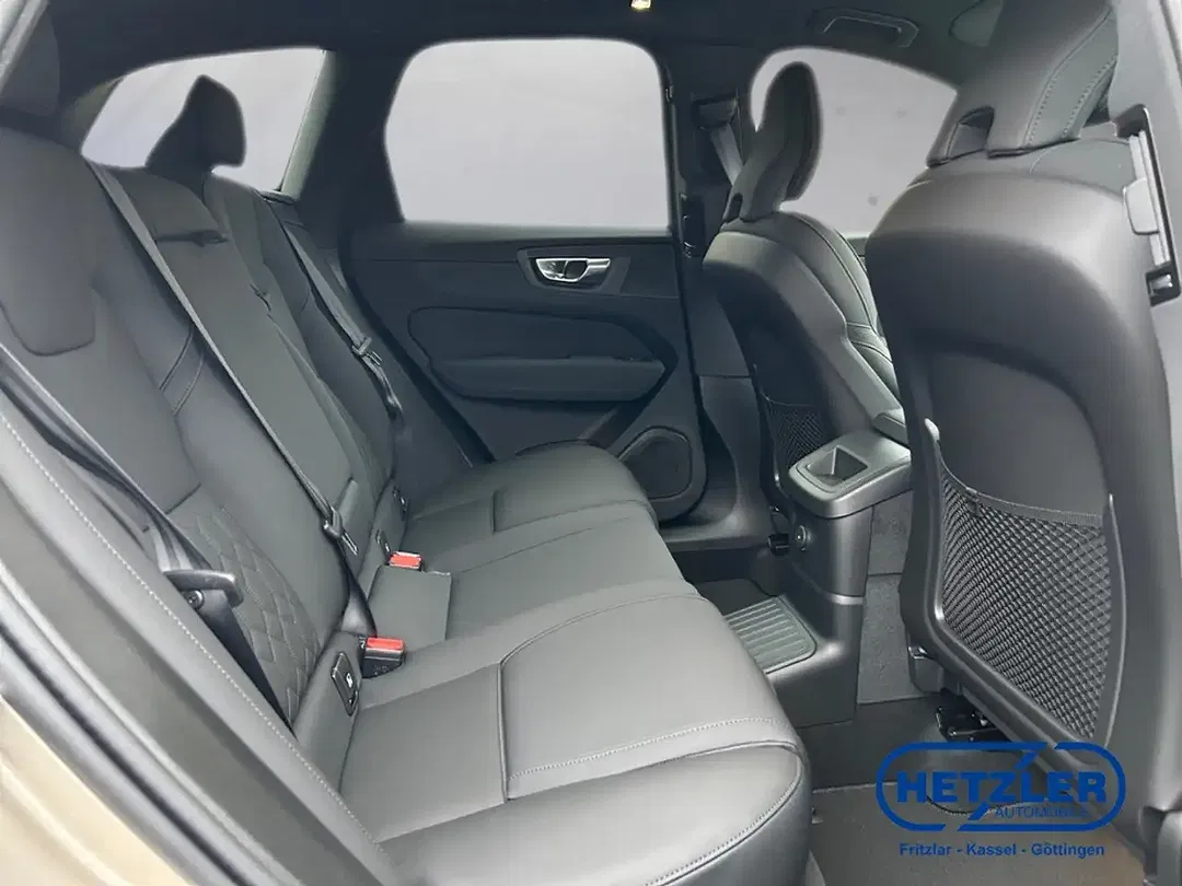Volvo XC60 - Thumbnail 13