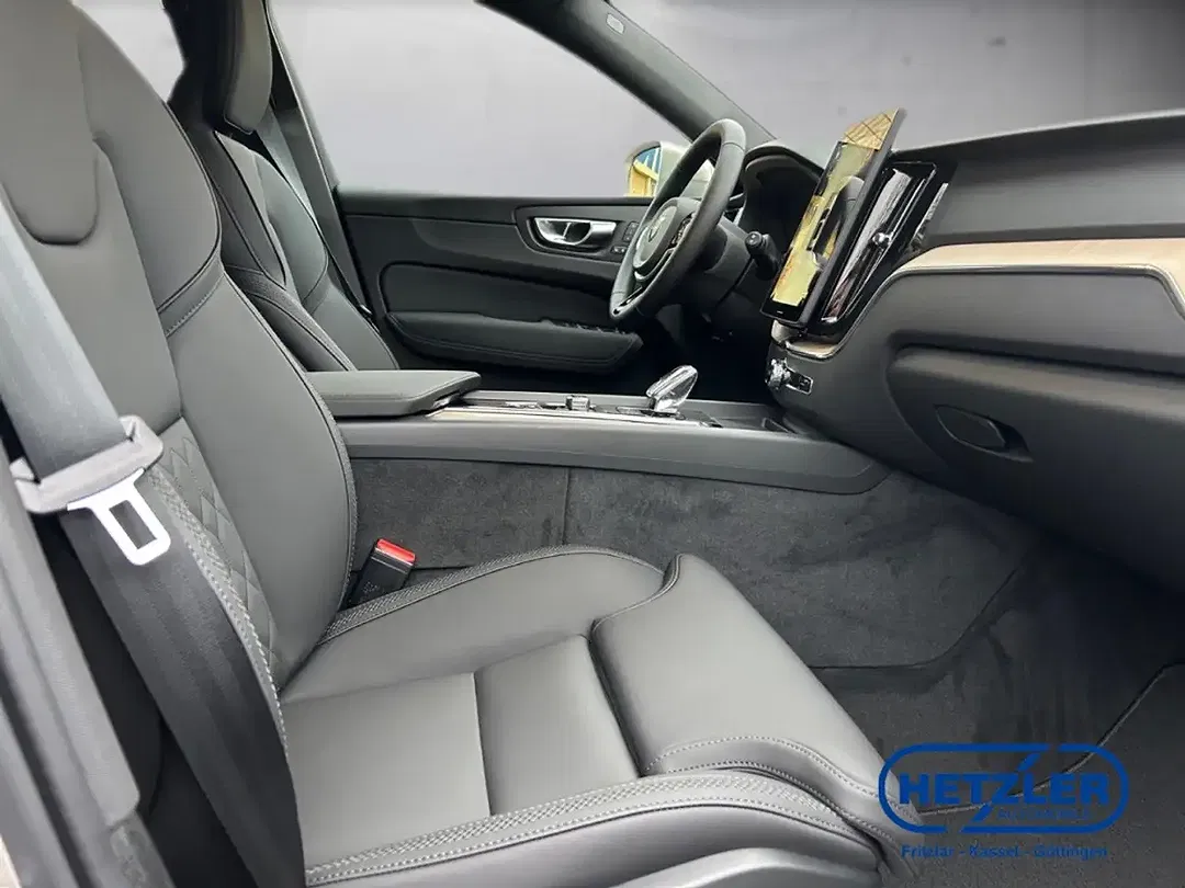 Volvo XC60 - Thumbnail 14