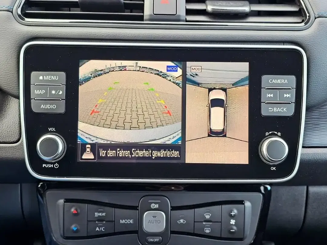 Nissan Leaf - Thumbnail 14
