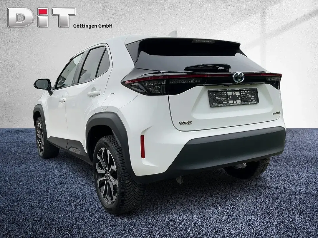 Toyota Yaris Cross - Thumbnail 3