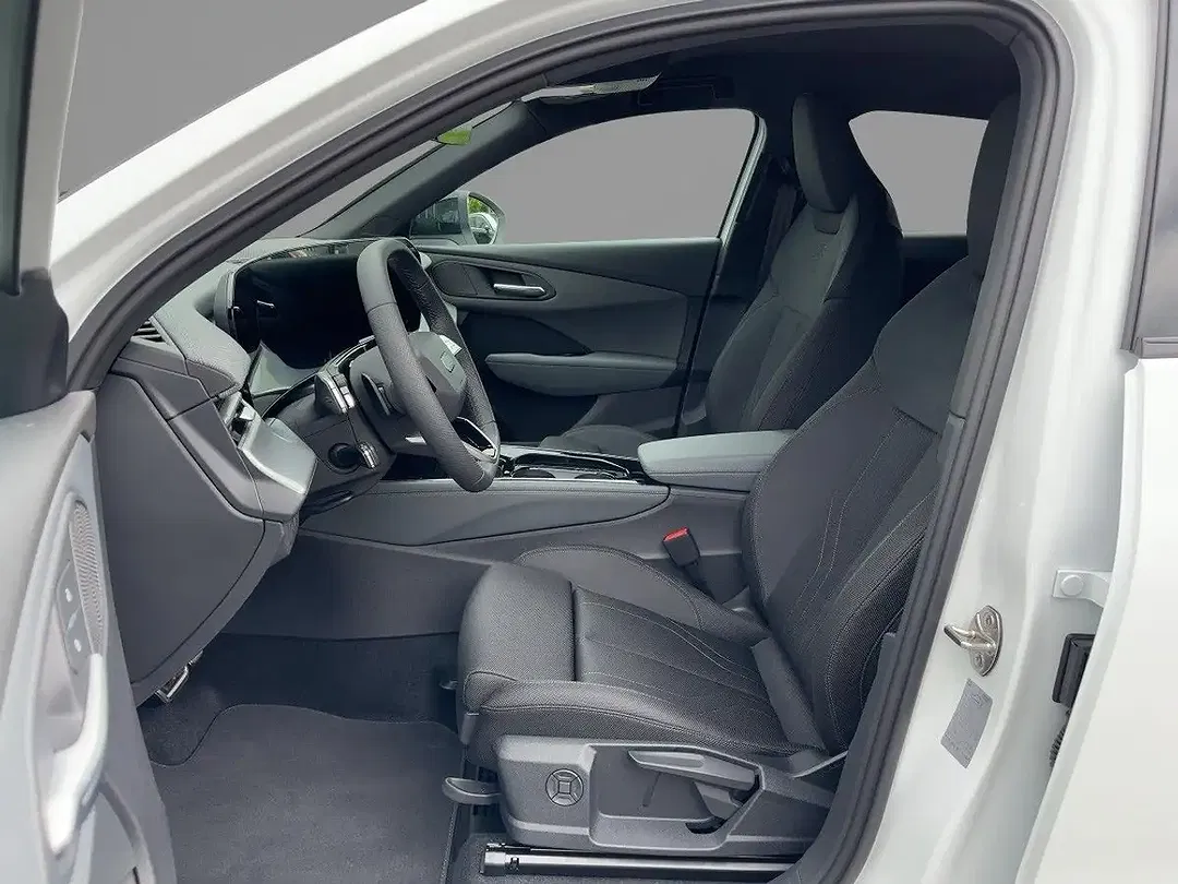 Audi Q3 - Thumbnail 5