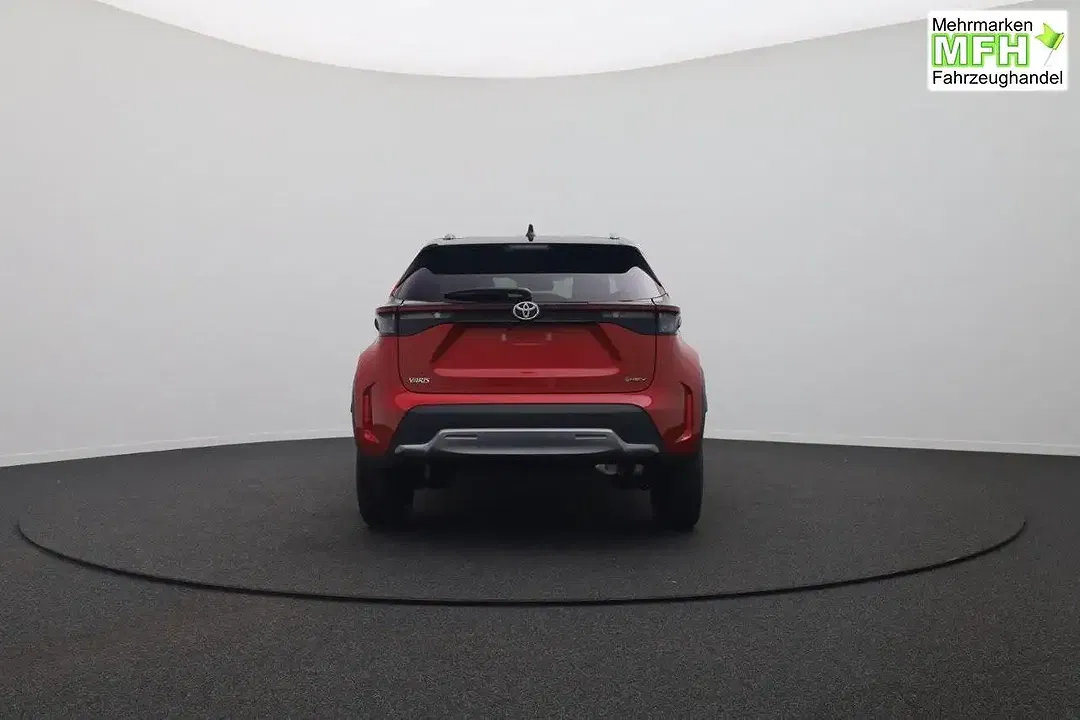 Toyota Yaris - Thumbnail 4
