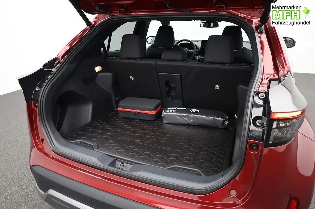 Toyota Yaris - Thumbnail 8