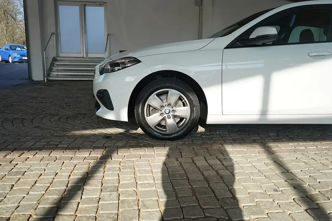 BMW 218 - Thumbnail 10