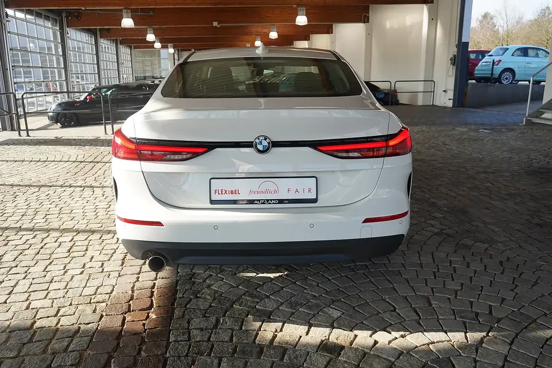BMW 218 - Thumbnail 5