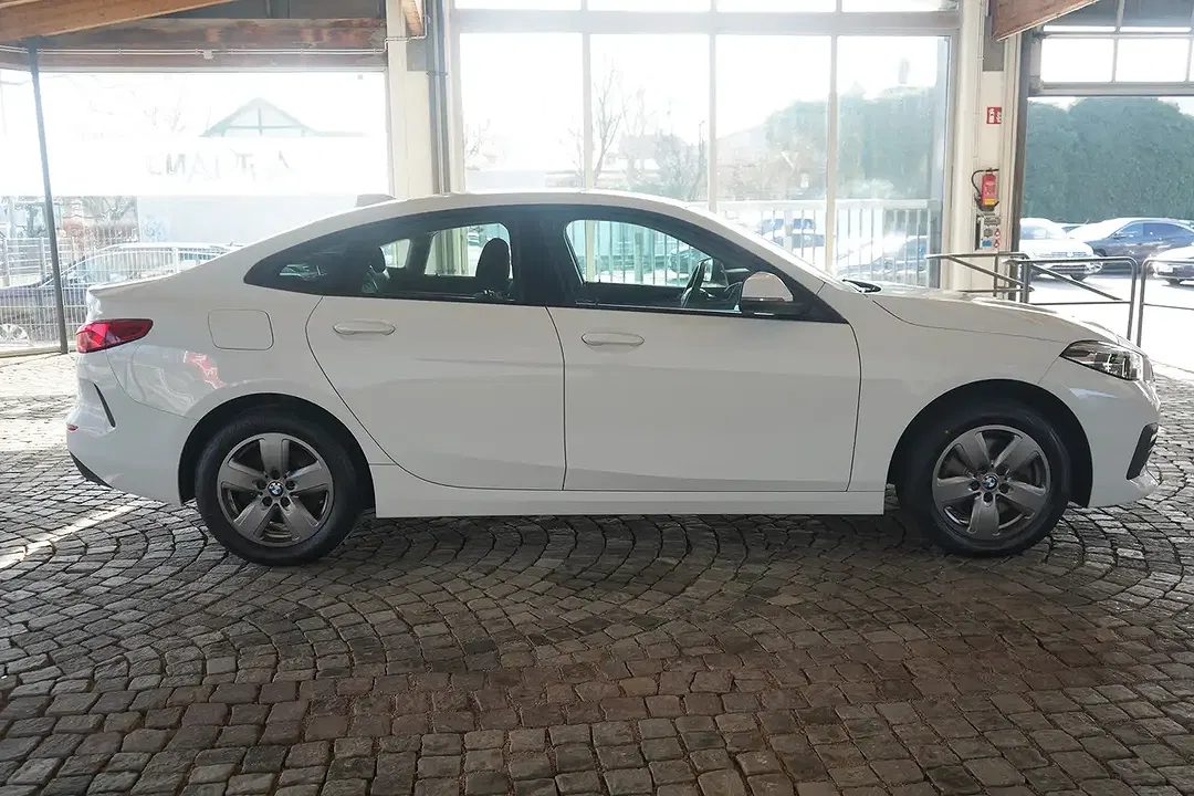 BMW 218 - Thumbnail 7