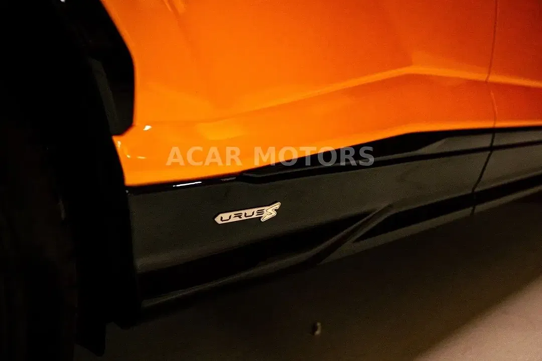 Lamborghini Urus - Thumbnail 5