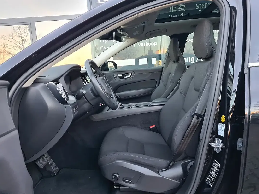Volvo XC60 - Thumbnail 13