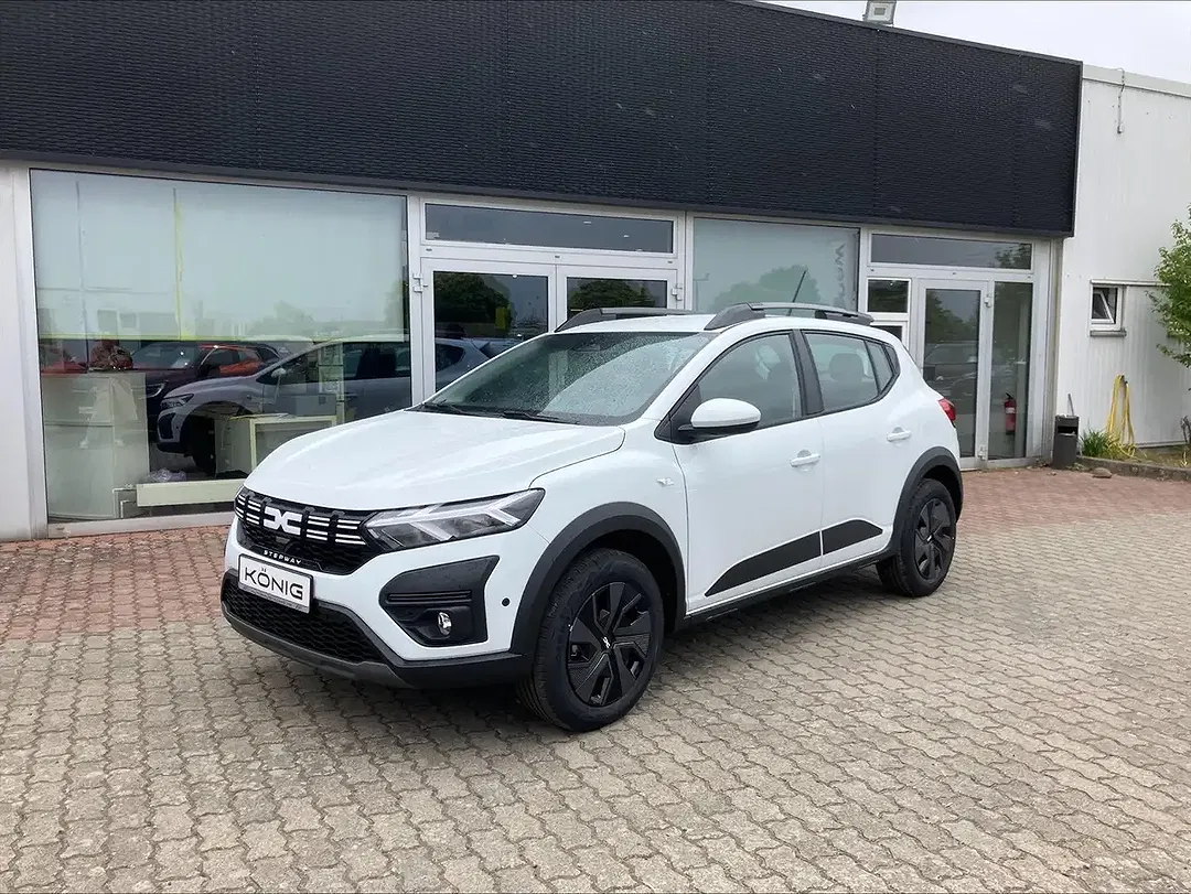 Dacia Sandero - Thumbnail 1