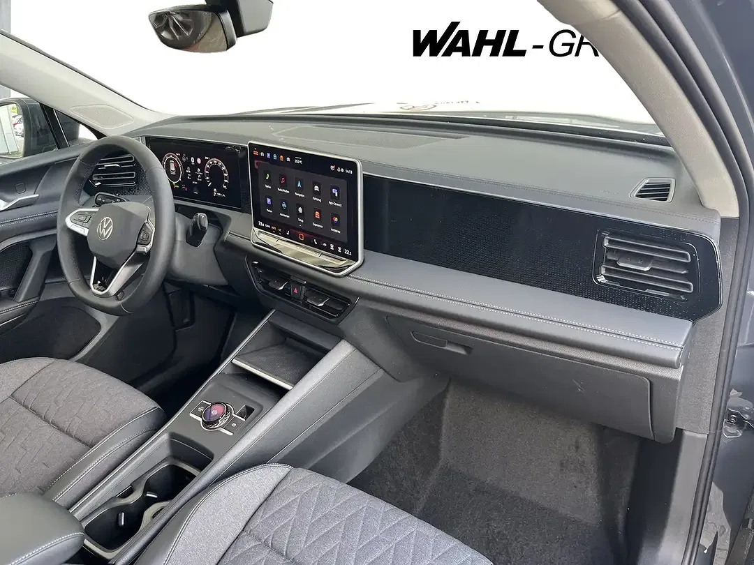 Volkswagen Tiguan - Thumbnail 5