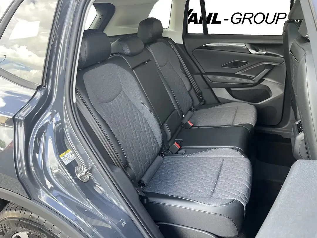 Volkswagen Tiguan - Thumbnail 9