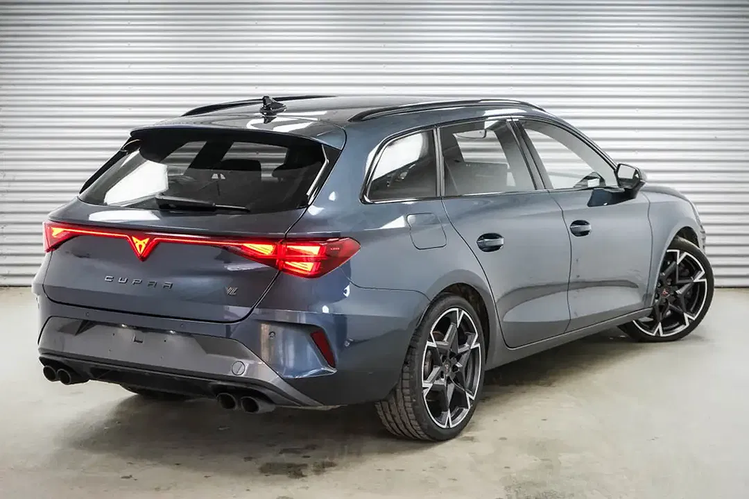 CUPRA Leon - Thumbnail 3