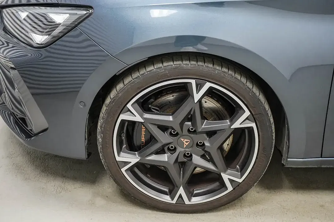 CUPRA Leon - Thumbnail 5
