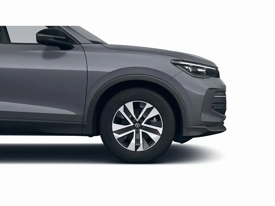 Volkswagen Tiguan - Thumbnail 5