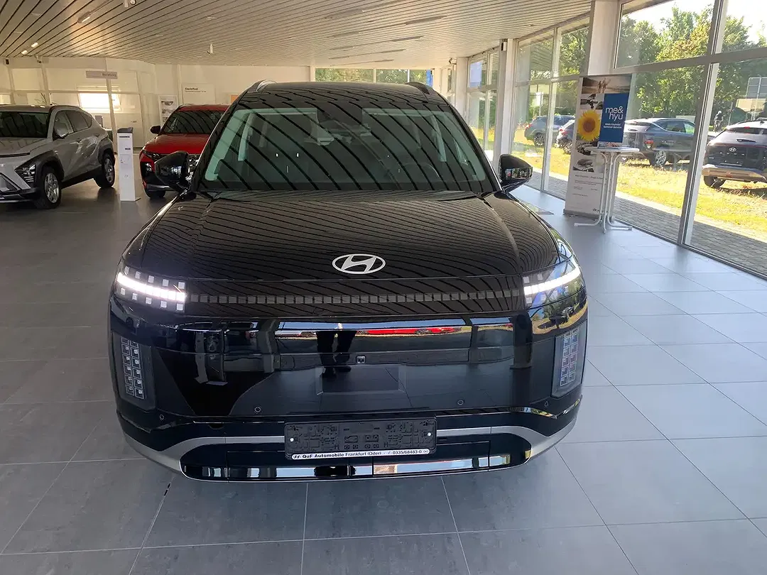 Hyundai IONIQ 9 - Thumbnail 1