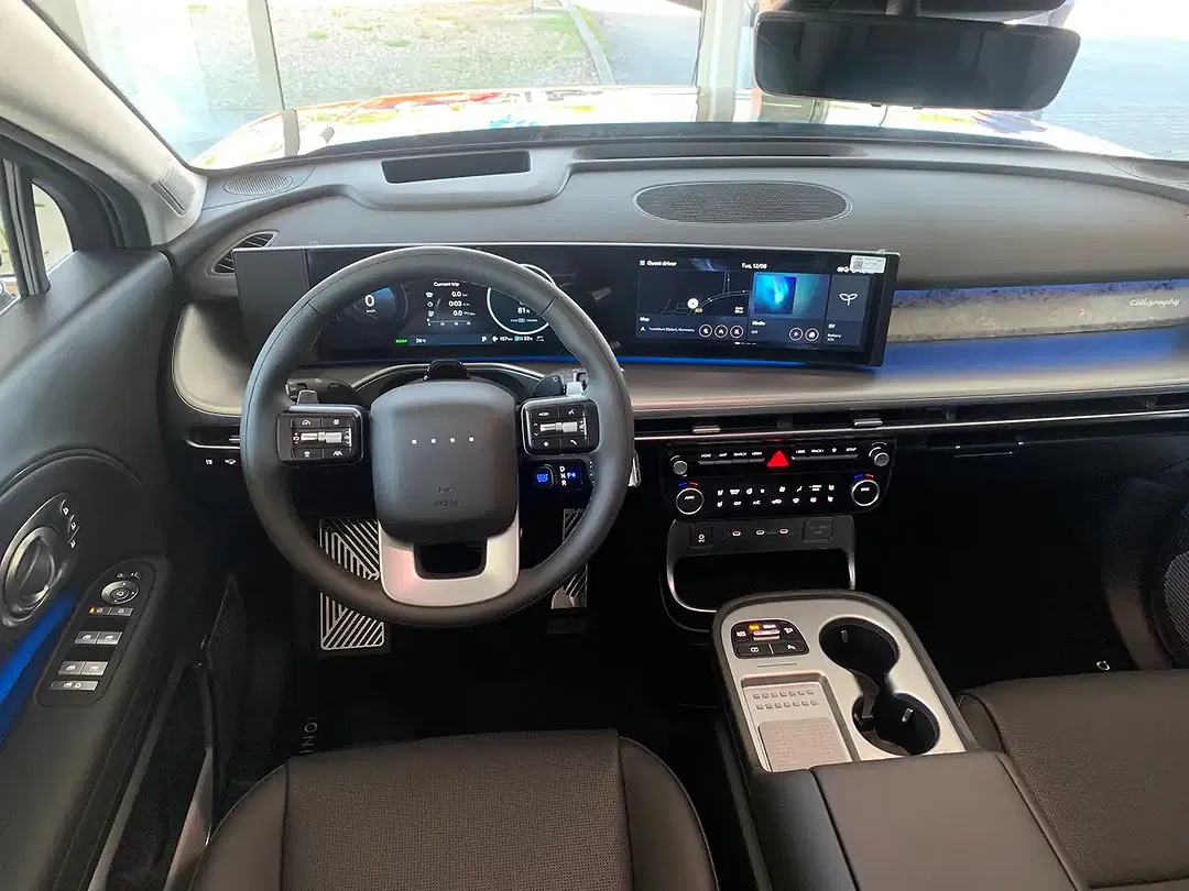 Hyundai IONIQ 9 - Thumbnail 9