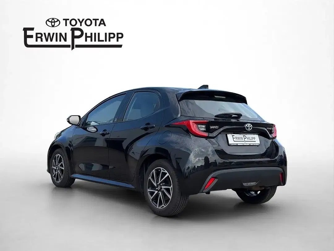 Toyota Yaris - Thumbnail 6