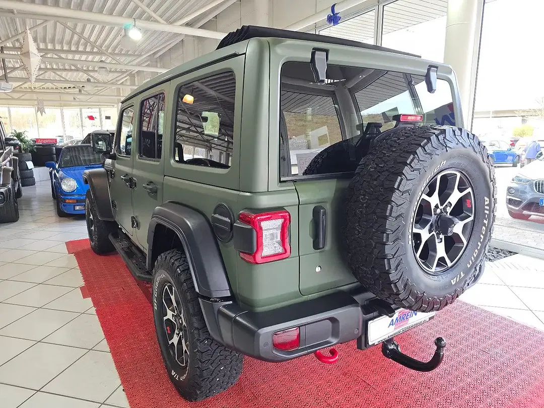 Jeep Wrangler - Thumbnail 9