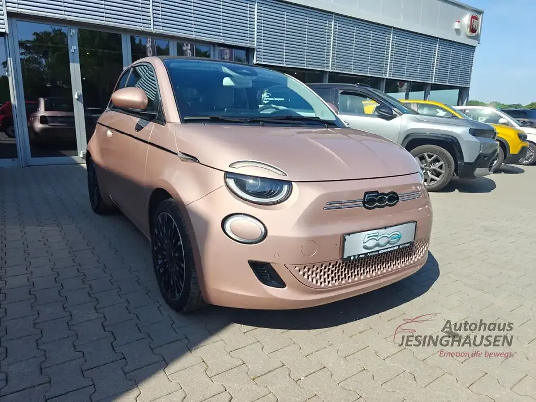 Fiat 500e - Thumbnail 3