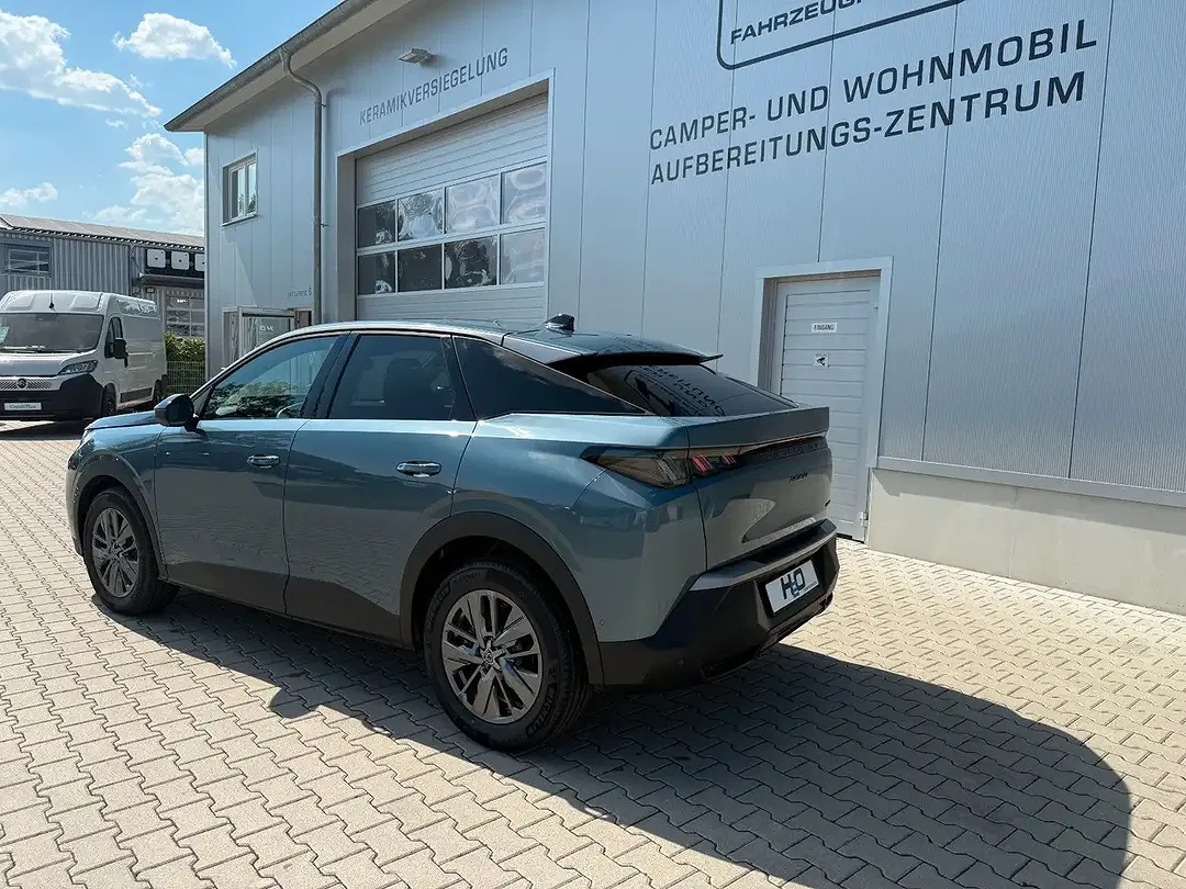 Peugeot 3008 - Thumbnail 3