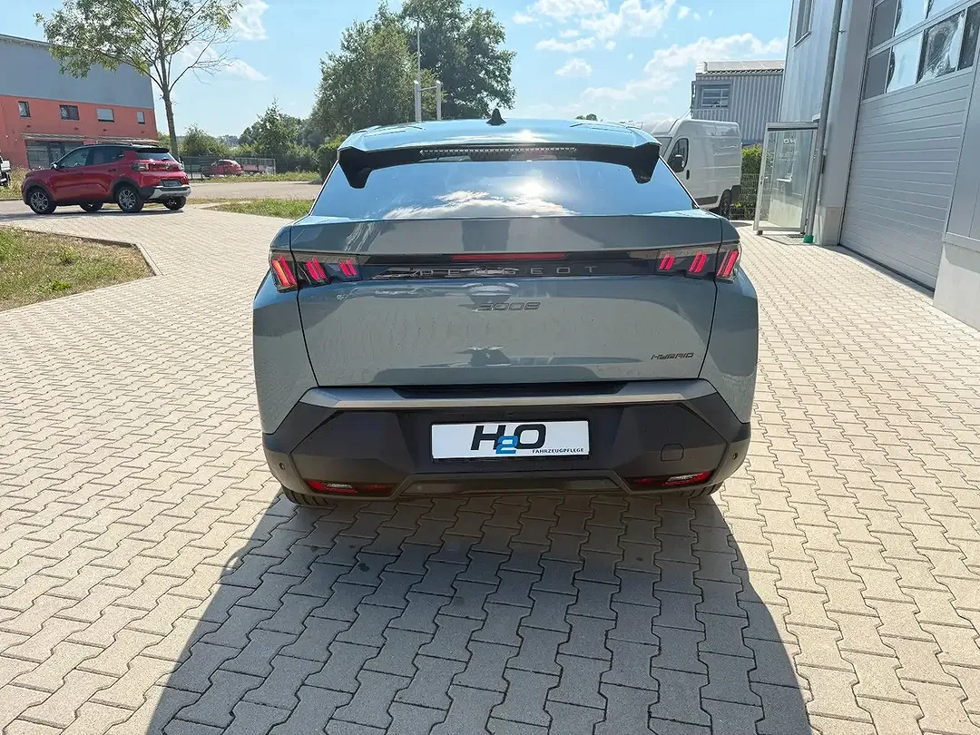 Peugeot 3008 - Thumbnail 4