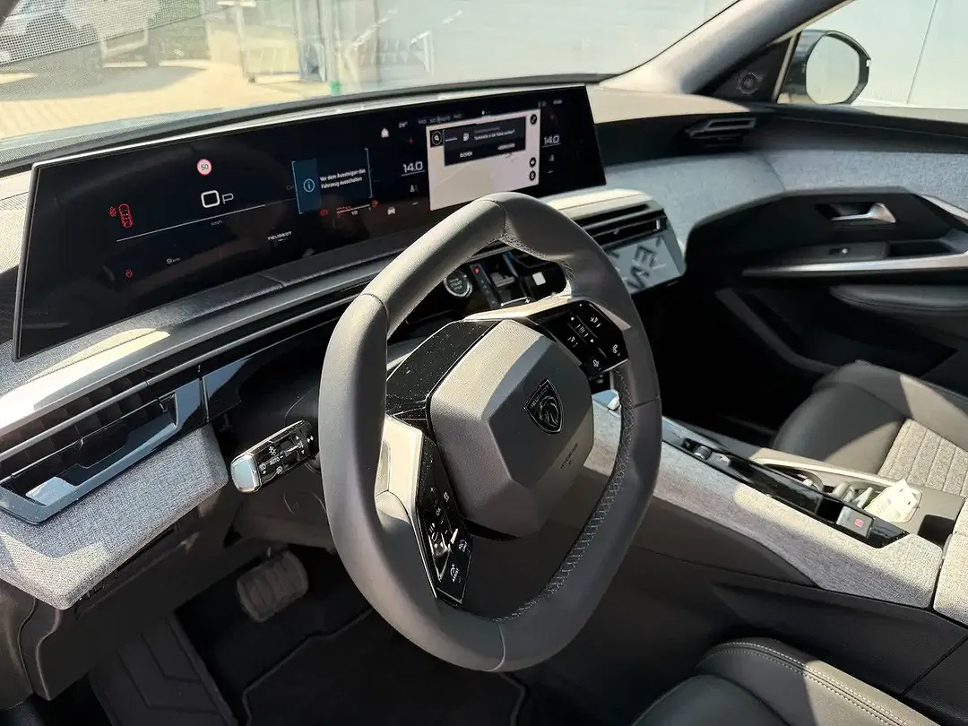 Peugeot 3008 - Thumbnail 8