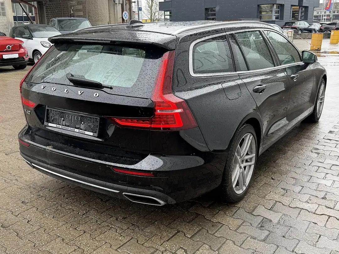 Volvo V60 - Thumbnail 3